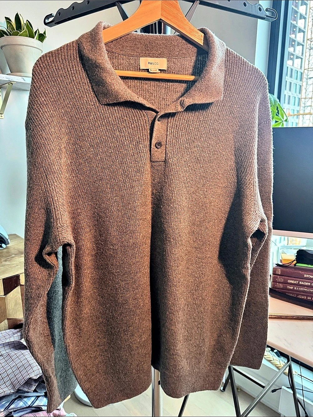 RW&CO. Long-Sleeve Polo Sweater. Brown XXL